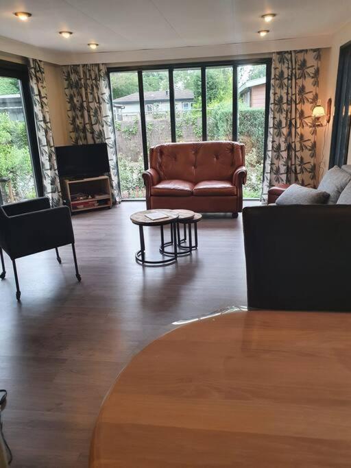 Cozy Chalet For 4 Veluwe Putten Extérieur photo