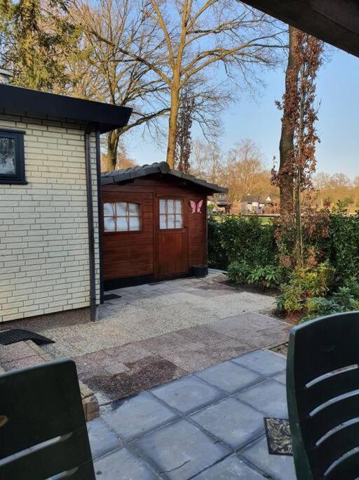 Cozy Chalet For 4 Veluwe Putten Extérieur photo
